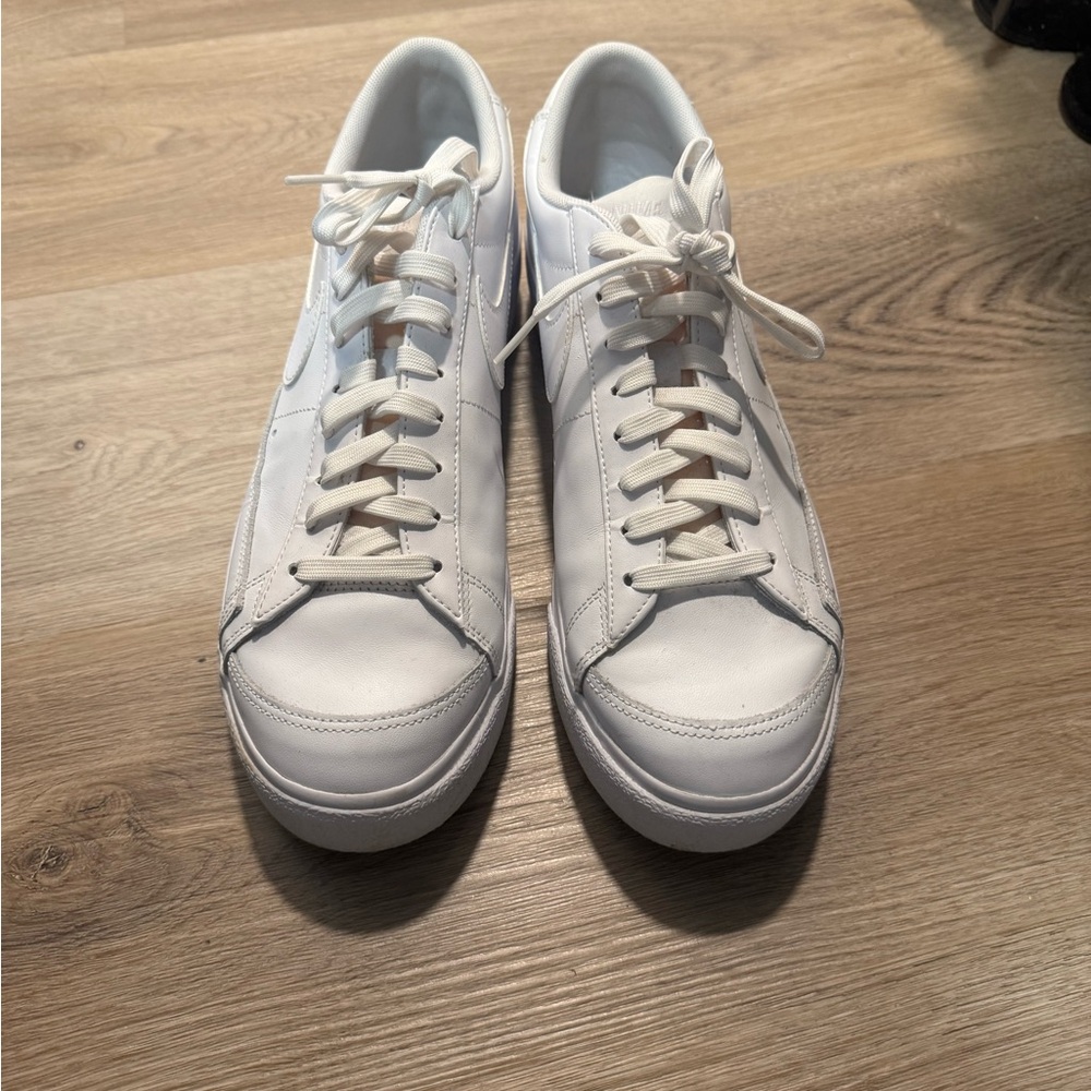 Nike White Men's Sneakers